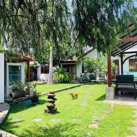 Apartmán Ice Berg Dehiwala-Mount Lavinia Exteriér fotografie