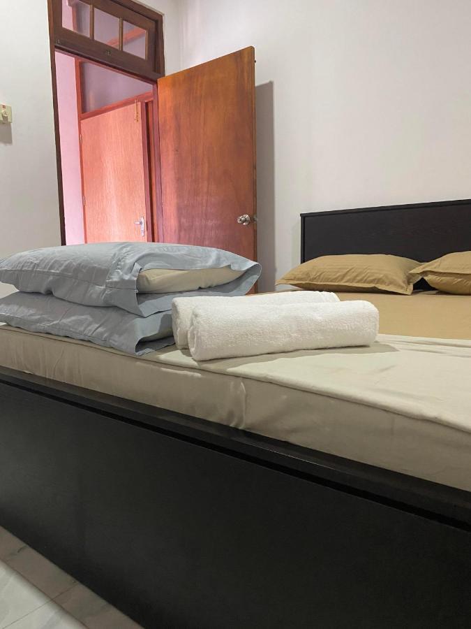 Apartmán Ice Berg Dehiwala-Mount Lavinia Exteriér fotografie