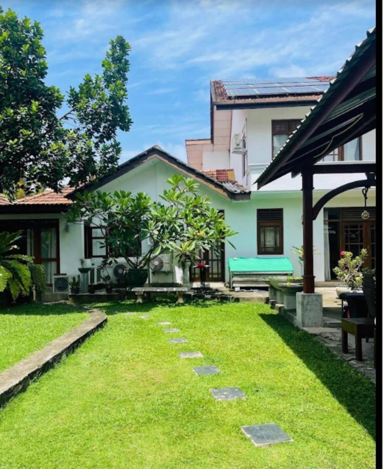 Apartmán Ice Berg Dehiwala-Mount Lavinia Exteriér fotografie