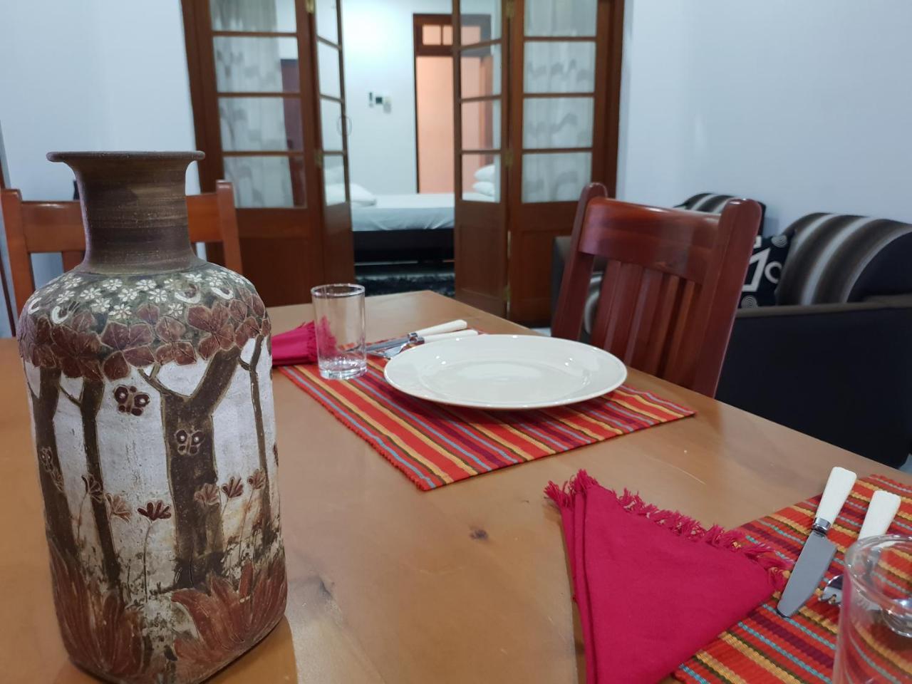 Apartmán Ice Berg Dehiwala-Mount Lavinia Exteriér fotografie