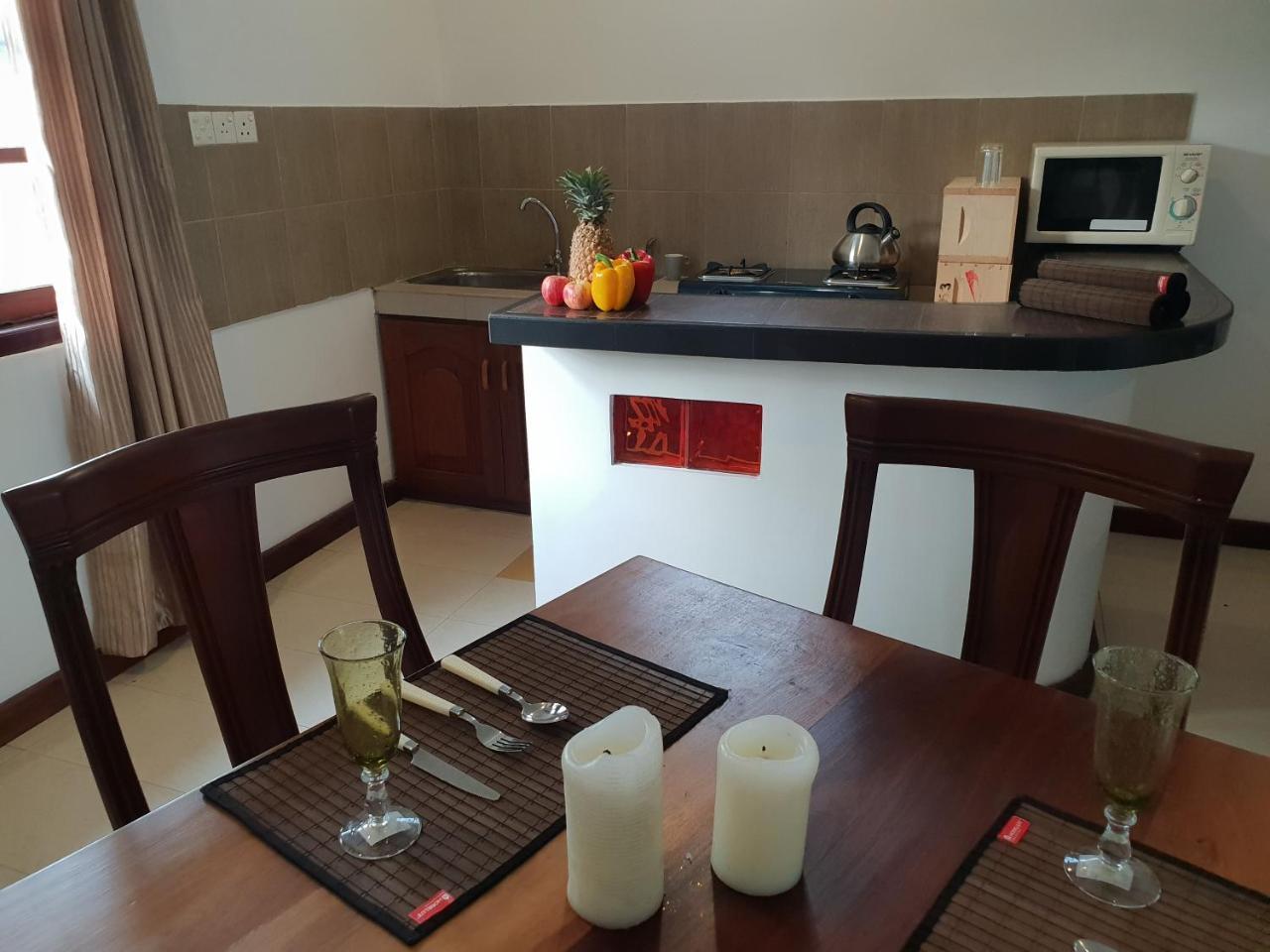 Apartmán Ice Berg Dehiwala-Mount Lavinia Exteriér fotografie